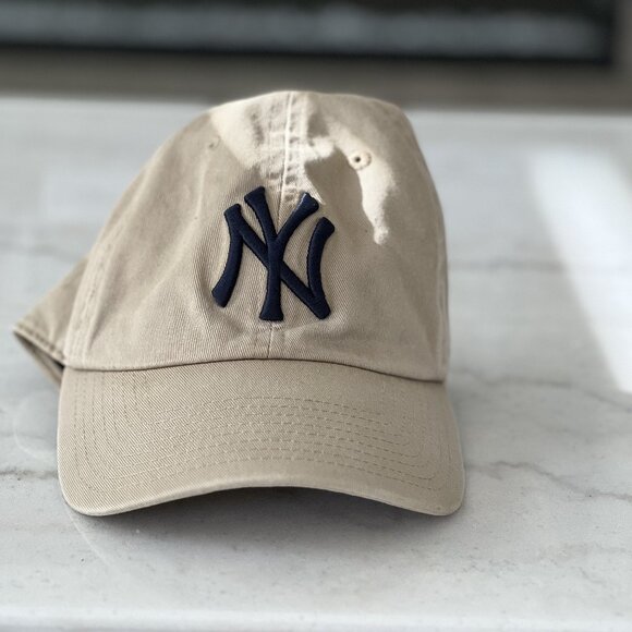 2 New York Yankees Hats - Picture 1 of 2